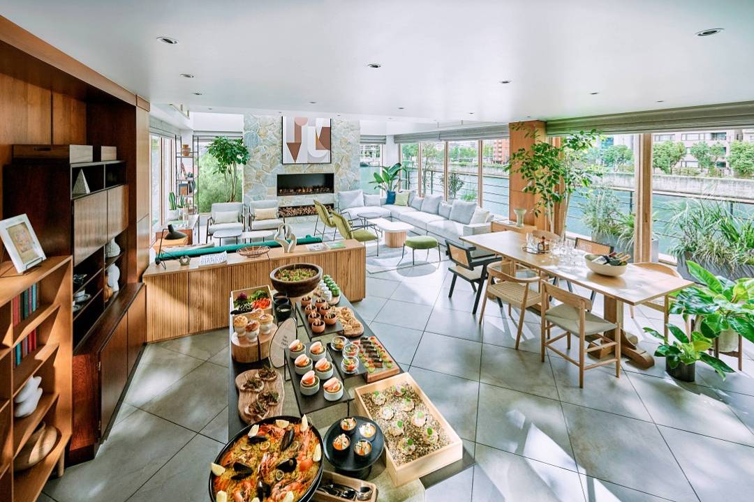 ダイニングルーム（全体）