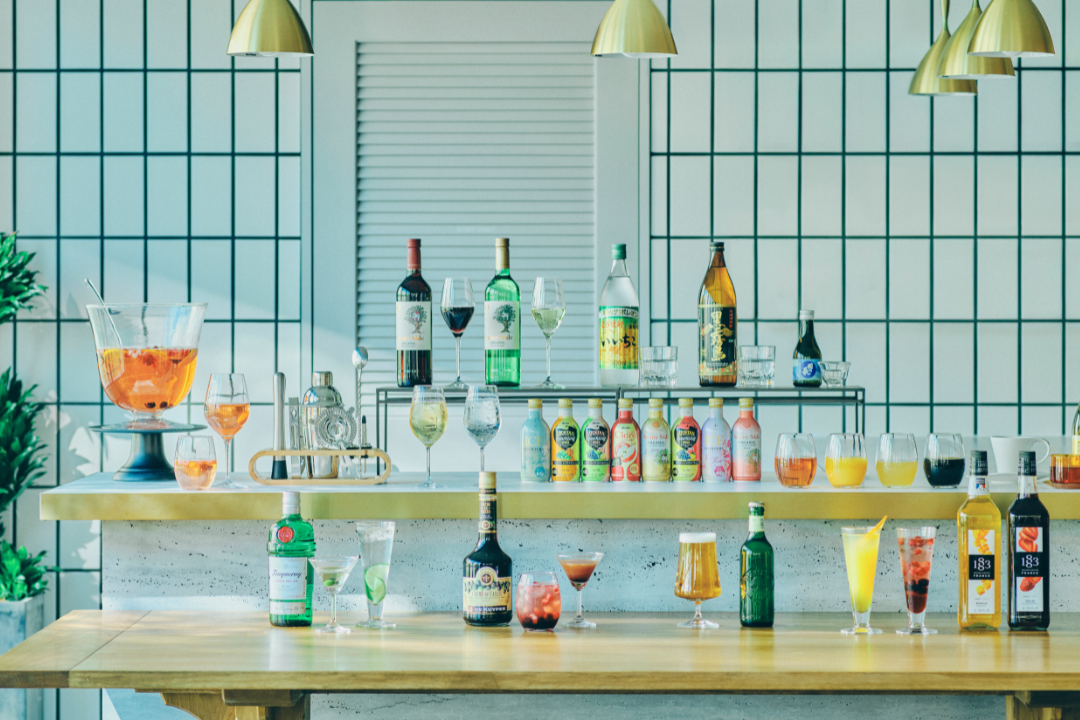 ドリンクランクアップ！ウエルカムドリンク＆カクテル付の充実プラン<br>7,700円（料理4,400円＋ドリンク3,300円）